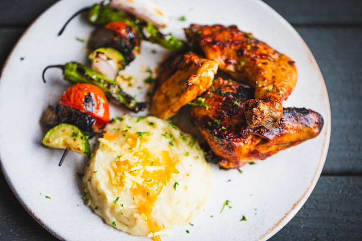 Gigi's Bar & Lounge by null