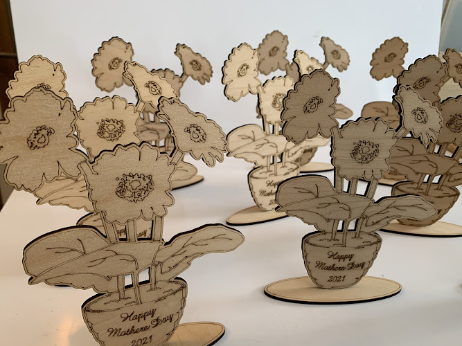 BenaBerry’s Craftea Cafe, castle Donington pottery studio in Derby offering wheel throwing and hand building classes