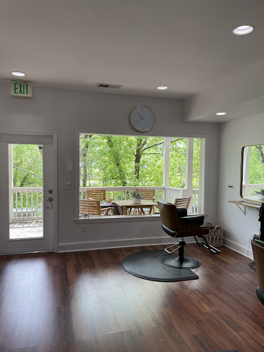 Creekside Salon - Thumbnail
