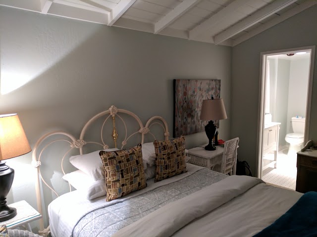 The Sandpiper Inn
