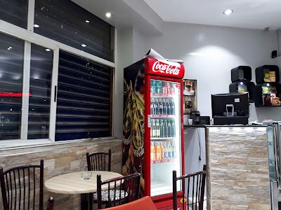 Photos of caf&eacute;t&eacute;ria MONDO