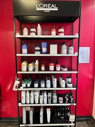 Photo n°5 de De mèche avec vous à Les Loges (Salon de coiffure)