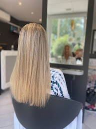 Photo n°7 de Zélie Duflou Coiffure à Coudekerque-Branche (Magasin de produits de beauté)