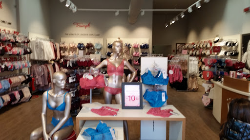 Triumph Lingerie - Outlet Vicolungo