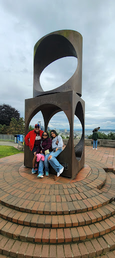Hola Seattle - Visual