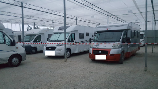 Hivernage camping-car / Box - Garde meuble Bourgbarré - Thumbnail