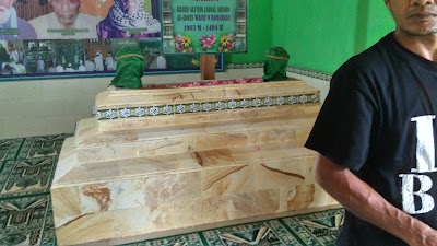 photo of Makam Habib Ali bin Zaenal Abidin Al-Idrus