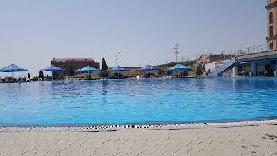 Photos of Latar