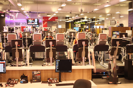 GoodLife Fitness Peterborough Voyageur Place - Thumbnail