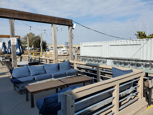 Breeze's Dock Bar & Grill - Thumbnail