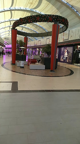 Fashion City Outlet - Εμπορικό πολυκατάστημα