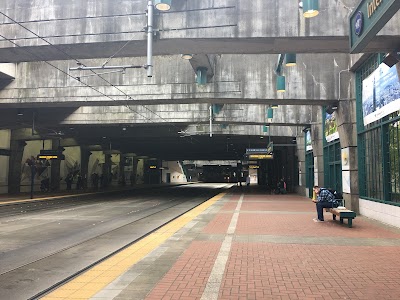 International District/Chinatown Station - Bay A