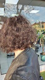 Photo n°23 de J'OZE la coiffure végétale . J'OZE la perruque. Institut capillaire agréé à La Seyne-sur-Mer (Magasin de perruques)