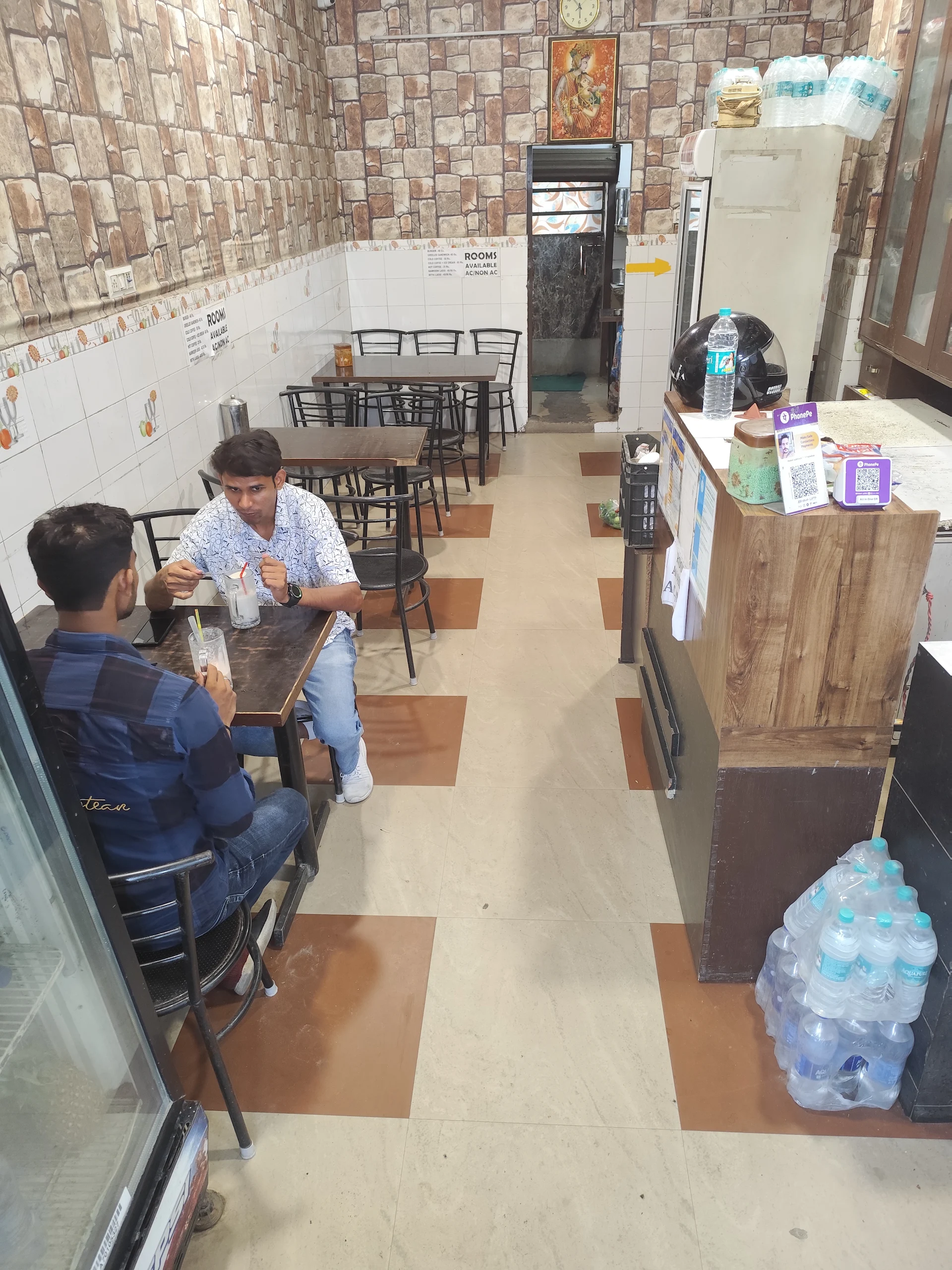 SUBHASH Hotel & BHOJNALAYA