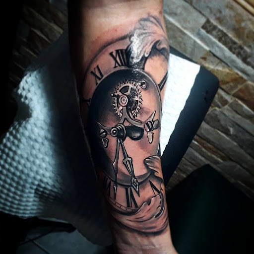 Aleink tattoo tamarindo