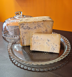 Photo n°4 de La Cloche à Fromage - Amplepuis à Amplepuis (Fromagerie)