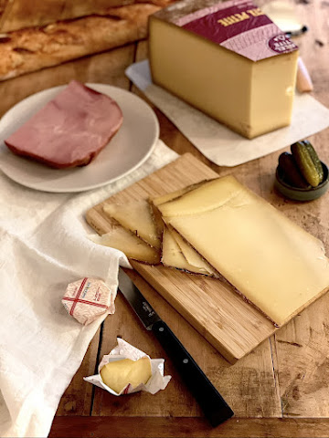 Joséphine~French Wine Bar by null