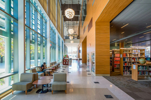 Los Angeles Harbor College Library - Thumbnail