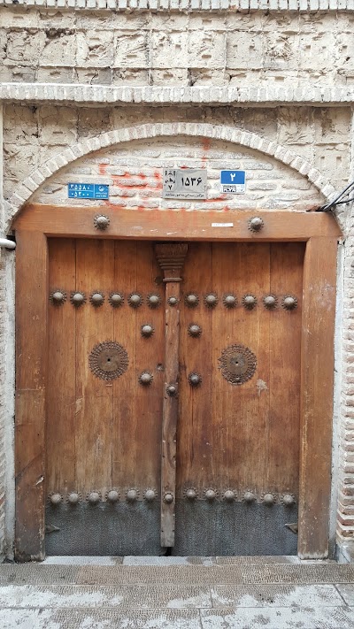Photos of مسجد و مدرسه حاج قنبر علی خان