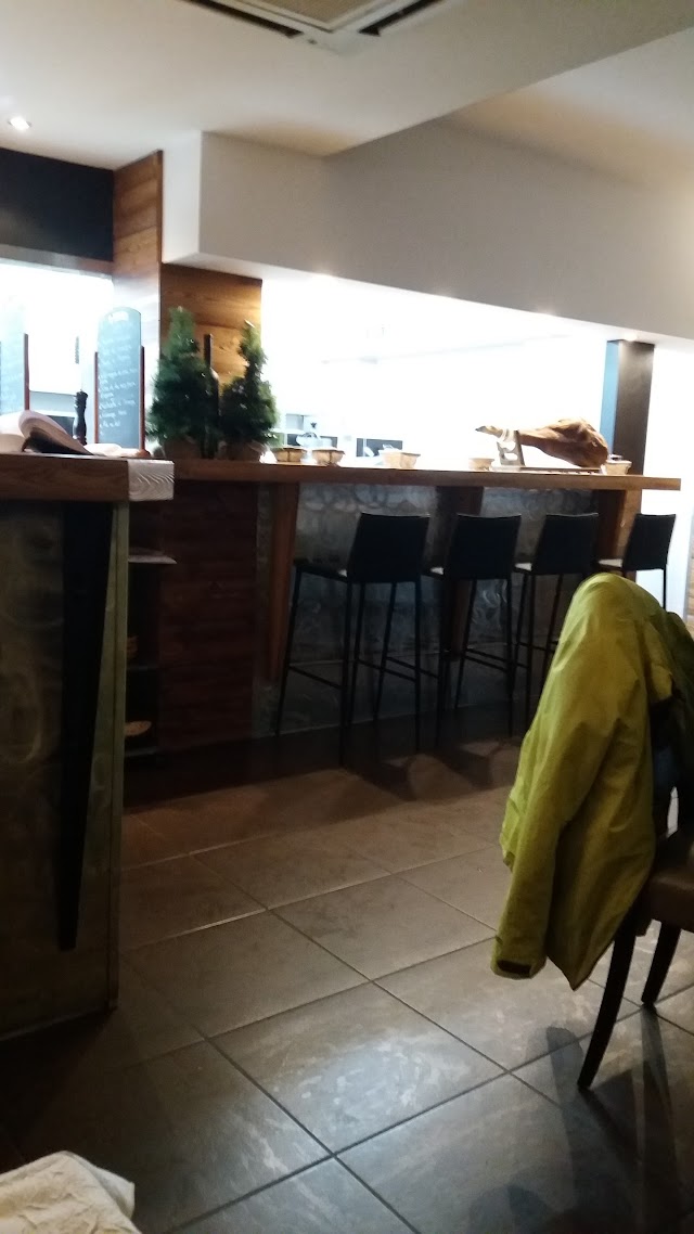 Restaurant Izard Café Central