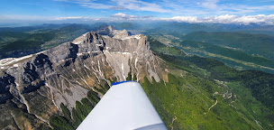 Photo n°4 de Aéroclub de Rodez Les Ailes Ruthenoises à Salles-la-Source (Centre de formation)