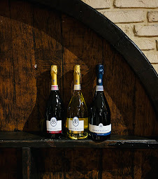 Photo n°13 de Vinophilie à Montreuil-sur-Mer (Caviste)