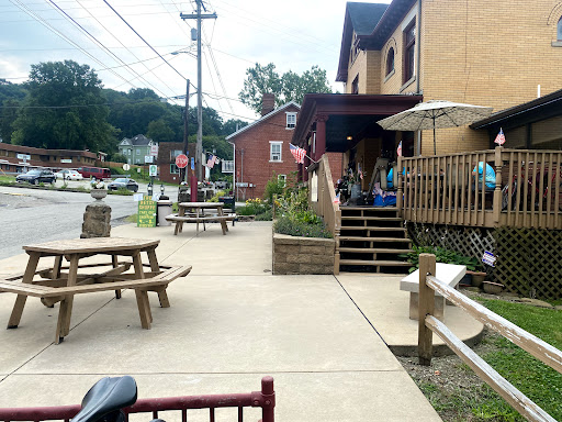 The Betsy Shoppes & Bistro