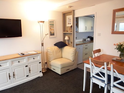 Dartmouth Chalet Holidays- Happy Days - Thumbnail