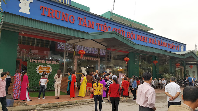 Nhà Hàng Tuất Vĩ