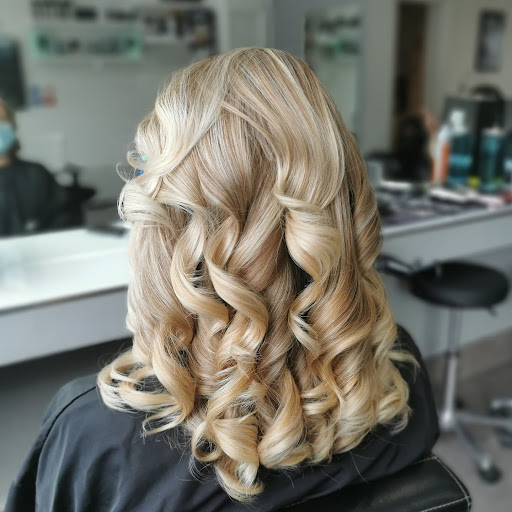 SLVR hairdressing - Thumbnail
