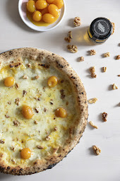 Photo n°21 de The Dainty Pizza à Chamonix-Mont-Blanc (Pizzas à emporter)