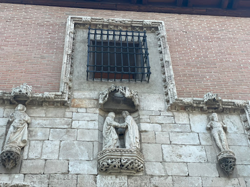 Latin Gate - Visual