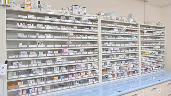 サン薬局あやめ池店