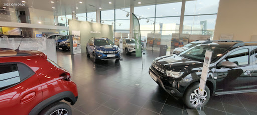 Dacia Chartres - CAR LOVERS - Thumbnail