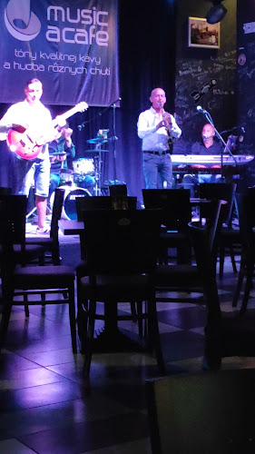Recenzie Music a Cafe v Nitra - Kaviareň
