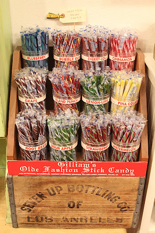 Tiddle E. Winks Vintage 5 & Dime by null