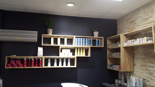 Mon salon by Melanie Gallery - France