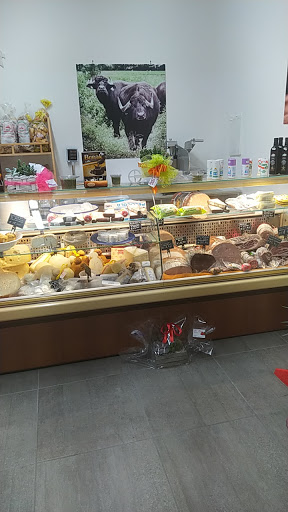 Caseificio Enoteca la tenuta bianca sarno - Thumbnail