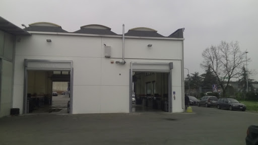 Revisions Auto Center Modena - Modena West Branch - Thumbnail