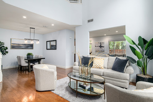 Lynn Chew | Real Estate Agent - Thumbnail