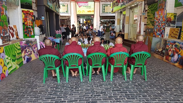 Bogyoke Aung San Market