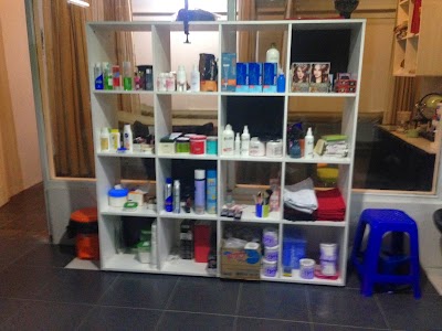Photos of ScrewYou Salon & Studio
