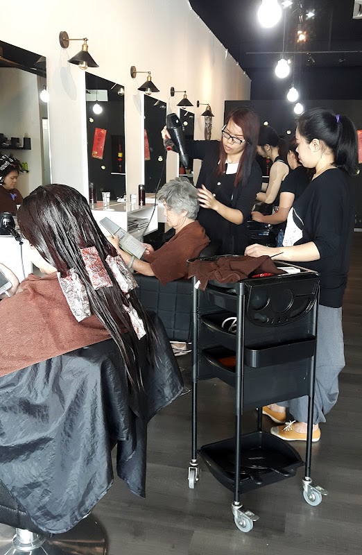 HAIRCARDS STUDIO — hair salon in Shah Alam