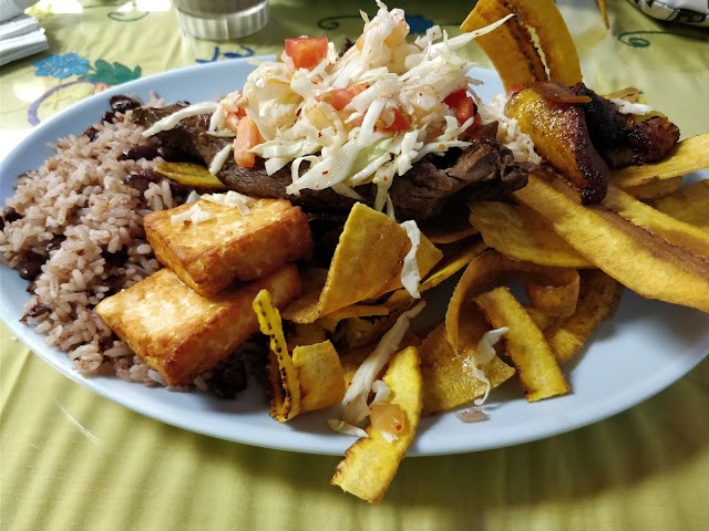 La 27th Restaurante Familiar Nicaraguense