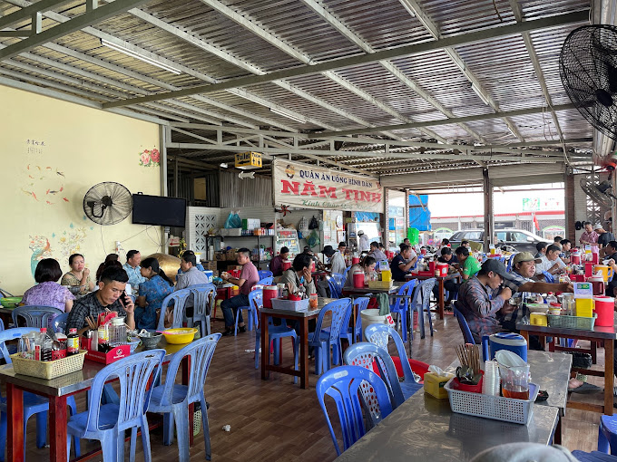 Quán ăn Năm Tịnh