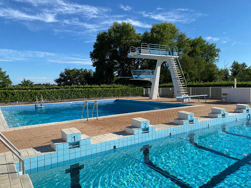 Photo de Piscine municipale à Montlieu-la-Garde (17210)