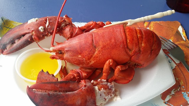 Lunt's Gateway Lobster Pound