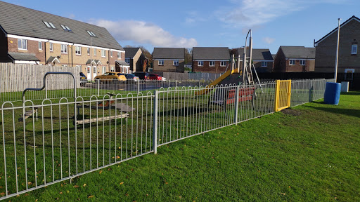 Barmore Crescent Playpark Logo