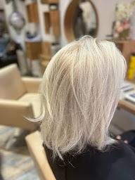 Photo n°30 de Salon de coiffure Koan à Cannes (Salon de coiffure)