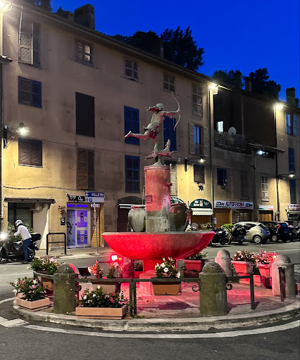 Monumento a Nemi Gallery - Italy